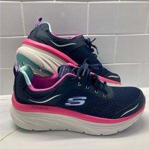 Skechers D’Lux Walker